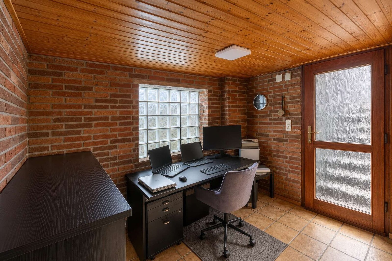 Home-Office UG