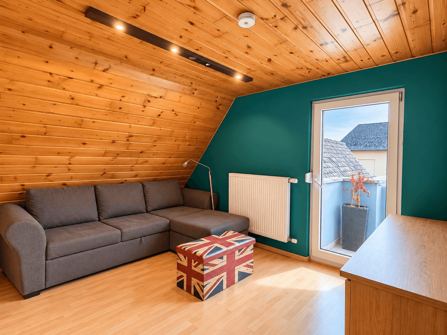 Zimmer Zugang Dachterrasse